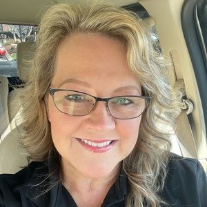 Meet your Posher, Kelly